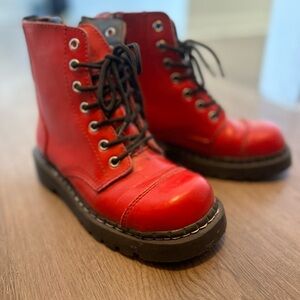 Red anarchia boots